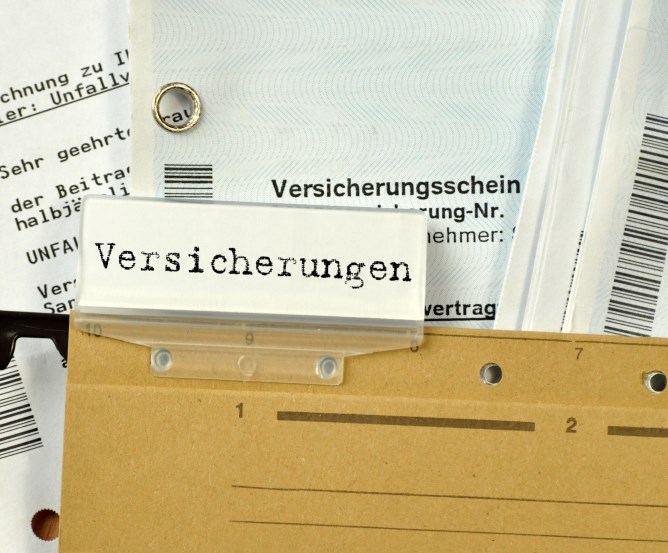 Versicherungsverträge sollen einfacher und verständlicher werden