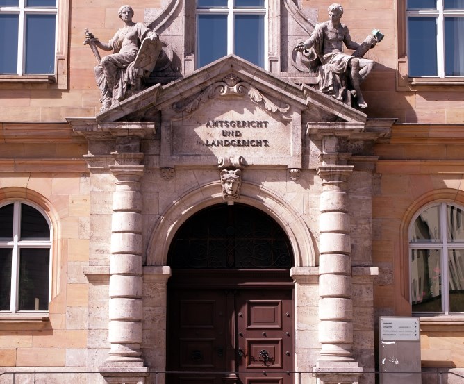 amtsgericht-regensburg-bayern © Fotolia.com amtsgericht-regensburg-bayern © Fotolia.com