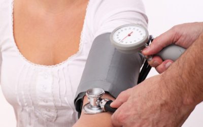 Sollen Schlaganfall-Patienten ihren Blutdruck beidseitig messen?