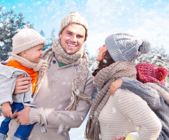 familienurlaub-winter © Fotolia.com