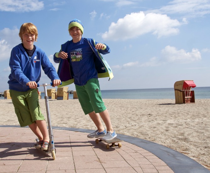 kinder-skateboard-roller © Fotolia.com