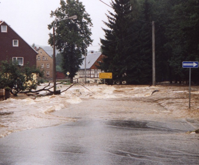 Das Jahrhunderthochwasser (August 2002) in Sachsen