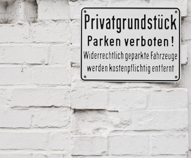 recht-parken-privatgrundstueck © Fotolia.com