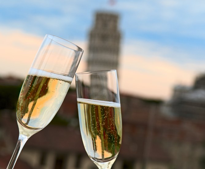 Reduzieren Inhaltsstoffe im Champagner das Alzheimer-Demenz Risiko?