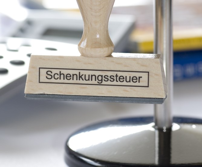 schenkungssteuer-kettenschenkung © Fotolia.com